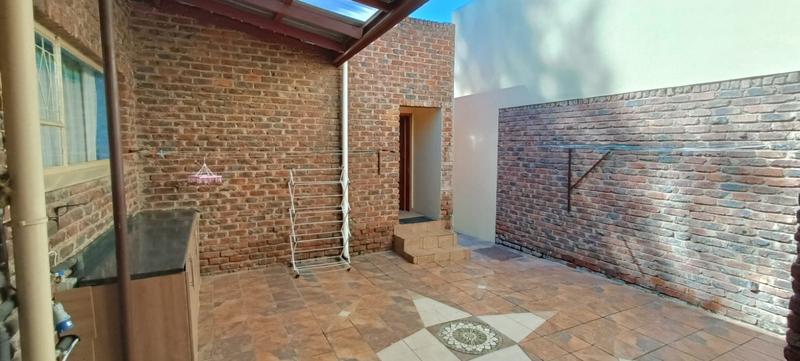 5 Bedroom Property for Sale in Queenstown Central Eastern Cape